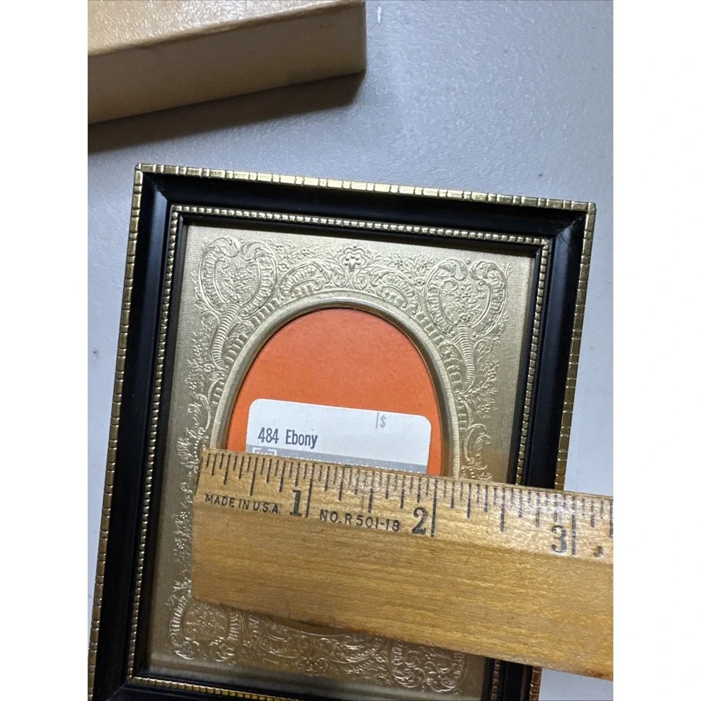 Carr Picture Frame - 3x2 -oval Black & Gold Colors - In Box 484 Ebony